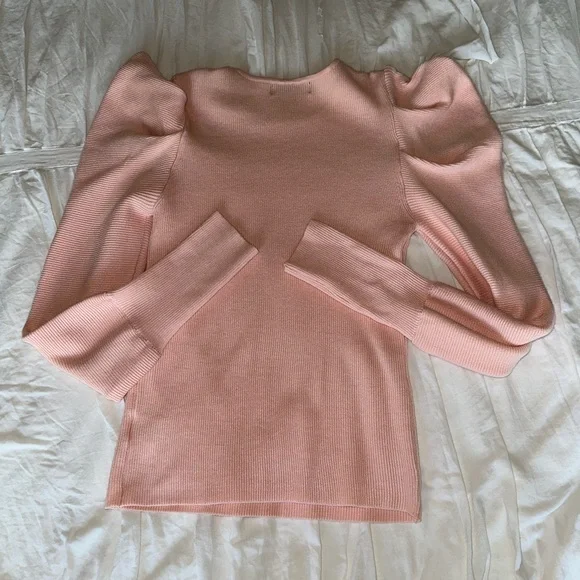 Light pink, puffed shoulders, sweater. Size medium. - Picture 4 of 4